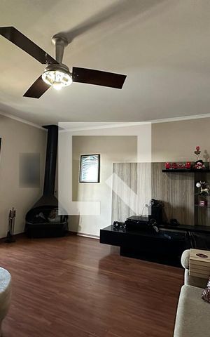 Casa à venda com 267m², 3 quartos e 2 vagasSala