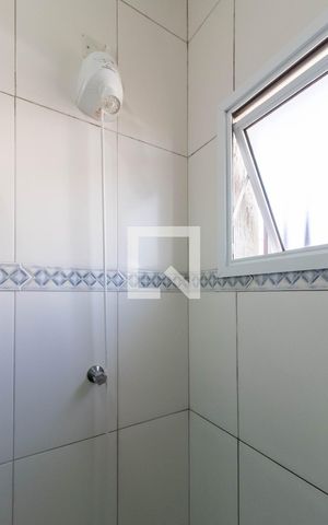 Casa à venda com 107m², 3 quartos e 2 vagas Casa à venda com 107m², 3 quartos e 2 vagasBanheiro da Suíte