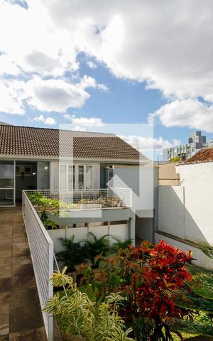 Casa à venda com 227m², 3 quartos e 4 vagasFachada