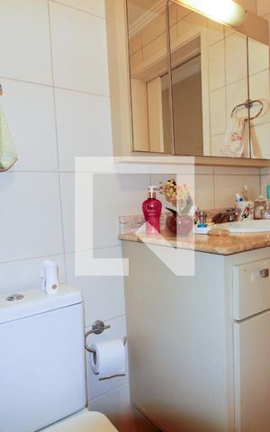 Casa à venda com 227m², 3 quartos e 4 vagasBanheiro Social