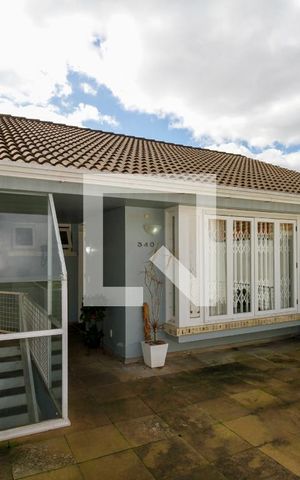 Casa à venda com 227m², 3 quartos e 4 vagasFachada
