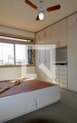 Casa à venda com 235m², 4 quartos e 2 vagasSuíte