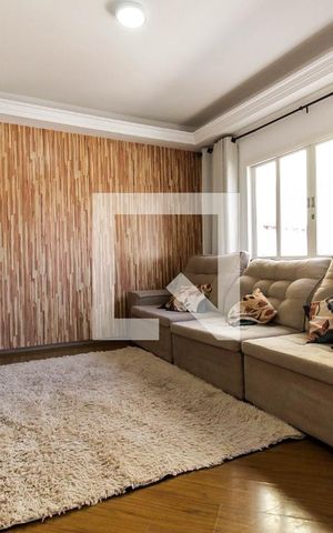 Casa à venda com 250m², 2 quartos e 4 vagas Casa à venda com 250m², 2 quartos e 4 vagasSala