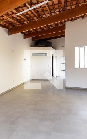 Casa à venda com 250m², 2 quartos e 4 vagas Casa à venda com 250m², 2 quartos e 4 vagasSalão