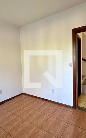 Casa à venda com 140m², 4 quartos e 2 vagas Casa à venda com 140m², 4 quartos e 2 vagasEscritório