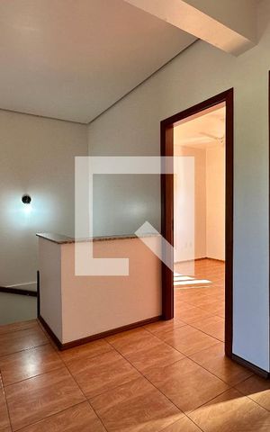 Casa à venda com 140m², 4 quartos e 2 vagas Casa à venda com 140m², 4 quartos e 2 vagasCorredor
