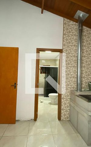 Casa para alugar com 80m², 3 quartos e 1 vagaÁrea de Serviço