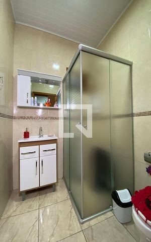 Casa para alugar com 80m², 3 quartos e 1 vagaBanheiro 1