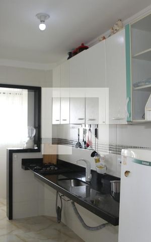 Apartamento para alugar com 74m², 2 quartos e 1 vagaCozinha
