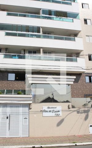 Apartamento para alugar com 74m², 2 quartos e 1 vagaFachada