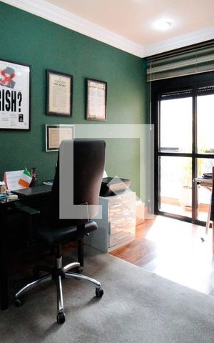 Apartamento à venda com 267m², 4 quartos e 4 vagasSuíte 3
