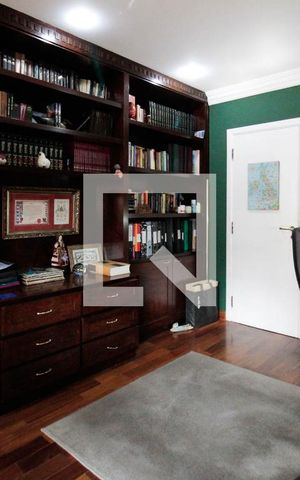 Apartamento à venda com 267m², 4 quartos e 4 vagasSuíte 3