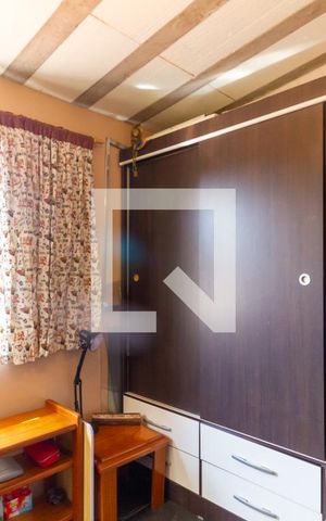Casa à venda com 249m², 4 quartos e 3 vagas Casa à venda com 249m², 4 quartos e 3 vagasQuarto 4