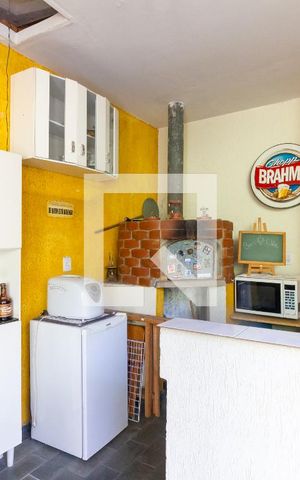 Casa à venda com 249m², 4 quartos e 3 vagas Casa à venda com 249m², 4 quartos e 3 vagasEspaço Gourmet