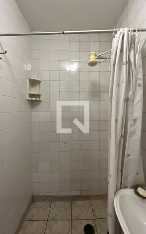 Casa para alugar com 250m², 3 quartos e 2 vagasBanheiro de Serviço