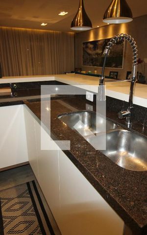 Apartamento à venda com 107m², 2 quartos e 1 vagaCozinha