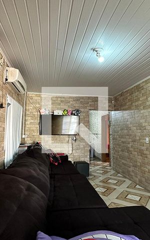 Casa à venda com 130m², 3 quartos e 2 vagasSala