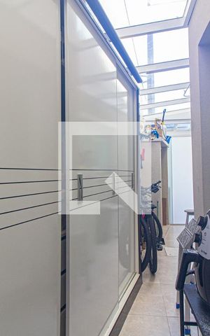 Casa de condomínio para alugar com 150m², 3 quartos e 2 vagas Casa de condomínio para alugar com 150m², 3 quartos e 2 vagasÁrea de Serviço