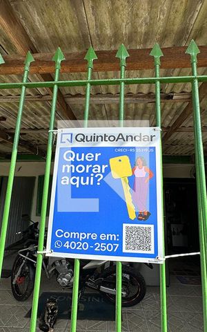 Casa à venda com 80m², 2 quartos e 2 vagasFachada
