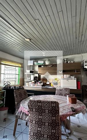 Casa à venda com 80m², 2 quartos e 2 vagasCozinha