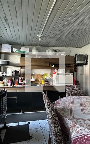 Casa à venda com 80m², 2 quartos e 2 vagasCozinha