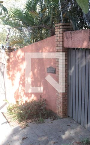 Casa à venda com 650m², 4 quartos e 4 vagasFachada