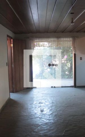 Casa à venda com 650m², 4 quartos e 4 vagasSala