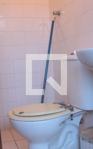 Casa à venda com 650m², 4 quartos e 4 vagasBanheiro de Serviço