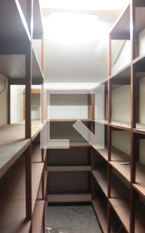Casa à venda com 650m², 4 quartos e 4 vagasCloset