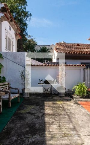 Casa à venda com 480m², 4 quartos e 2 vagasVaranda fundos  (segundo andar)