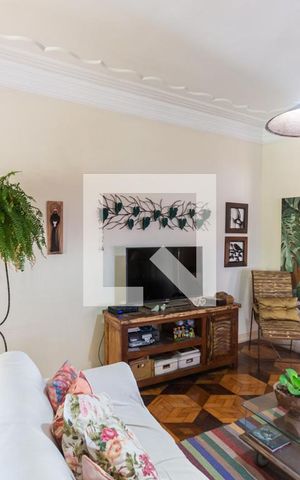 Casa à venda com 480m², 4 quartos e 2 vagasSala 2 (segundo andar)