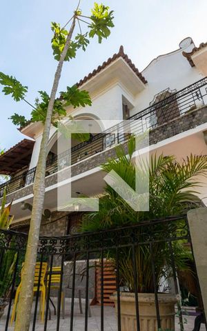Casa à venda com 480m², 4 quartos e 2 vagasQuintal