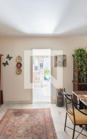 Casa à venda com 480m², 4 quartos e 2 vagasSala de jantar (segundo andar)