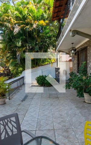 Casa à venda com 480m², 4 quartos e 2 vagasVaranda 1 (primeiro andar)