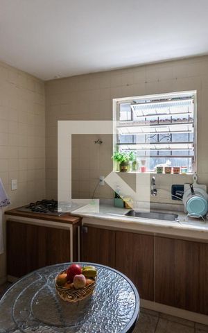 Casa à venda com 480m², 4 quartos e 2 vagasCozinha  2 (segundo andar)