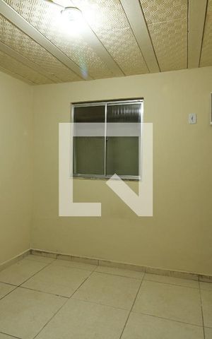 Casa para alugar com 48m², 1 quarto e sem vagaQuarto