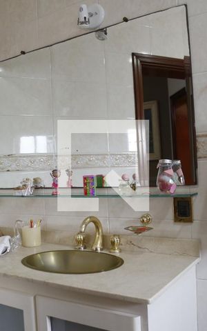 Casa à venda com 350m², 3 quartos e sem vagaBanheiro