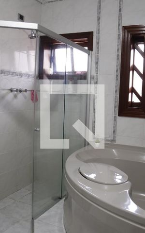 Casa à venda com 350m², 3 quartos e sem vagaBanheiro da Suíte