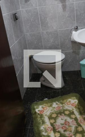 Casa à venda com 350m², 3 quartos e sem vagaBanheiro de serviço