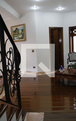 Casa à venda com 350m², 3 quartos e sem vagaSala de Estar