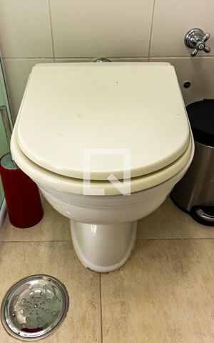 Apartamento à venda com 53m², 2 quartos e 1 vaga Apartamento à venda com 53m², 2 quartos e 1 vagaBanheiro