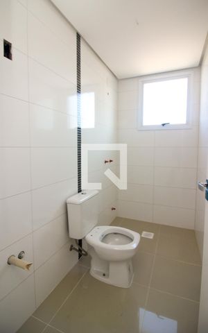 Apartamento à venda com 71m², 2 quartos e 1 vaga Apartamento à venda com 71m², 2 quartos e 1 vagaBanheiro Social