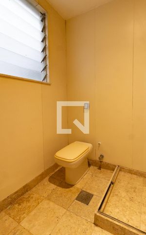 Apartamento à venda com 173m², 4 quartos e 1 vaga Apartamento à venda com 173m², 4 quartos e 1 vagaBanheiro da suíte