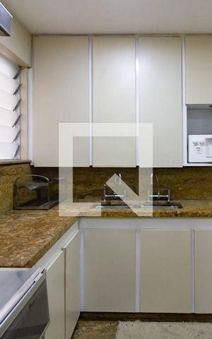Apartamento à venda com 173m², 4 quartos e 1 vaga Apartamento à venda com 173m², 4 quartos e 1 vagaDetalhe da cozinha