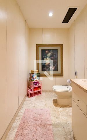 Apartamento à venda com 173m², 4 quartos e 1 vaga Apartamento à venda com 173m², 4 quartos e 1 vagaLavabo