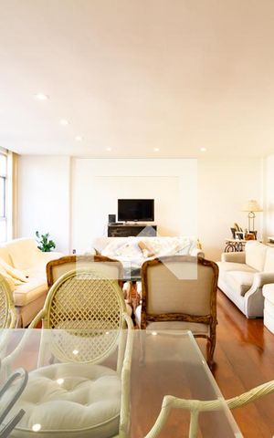 Apartamento à venda com 173m², 4 quartos e 1 vaga Apartamento à venda com 173m², 4 quartos e 1 vagaDetalhe da sala