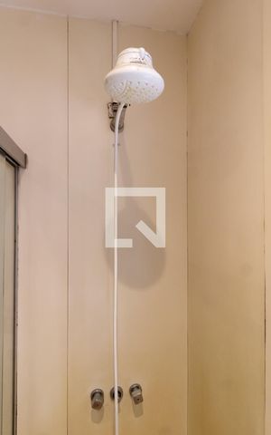Apartamento à venda com 173m², 4 quartos e 1 vaga Apartamento à venda com 173m², 4 quartos e 1 vagaDetalhe do banheiro social