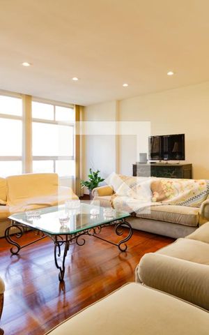 Apartamento à venda com 173m², 4 quartos e 1 vaga Apartamento à venda com 173m², 4 quartos e 1 vagaSala
