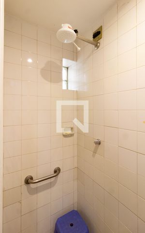 Apartamento à venda com 173m², 4 quartos e 1 vaga Apartamento à venda com 173m², 4 quartos e 1 vagaBanheiro de serviço