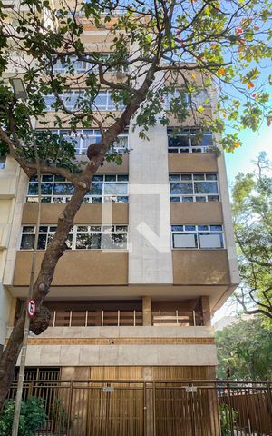 Apartamento à venda com 173m², 4 quartos e 1 vaga Apartamento à venda com 173m², 4 quartos e 1 vagaFachada